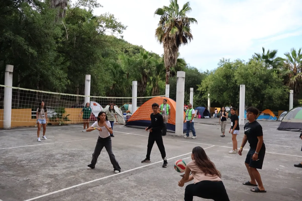 Convivencia religiosa en el parque